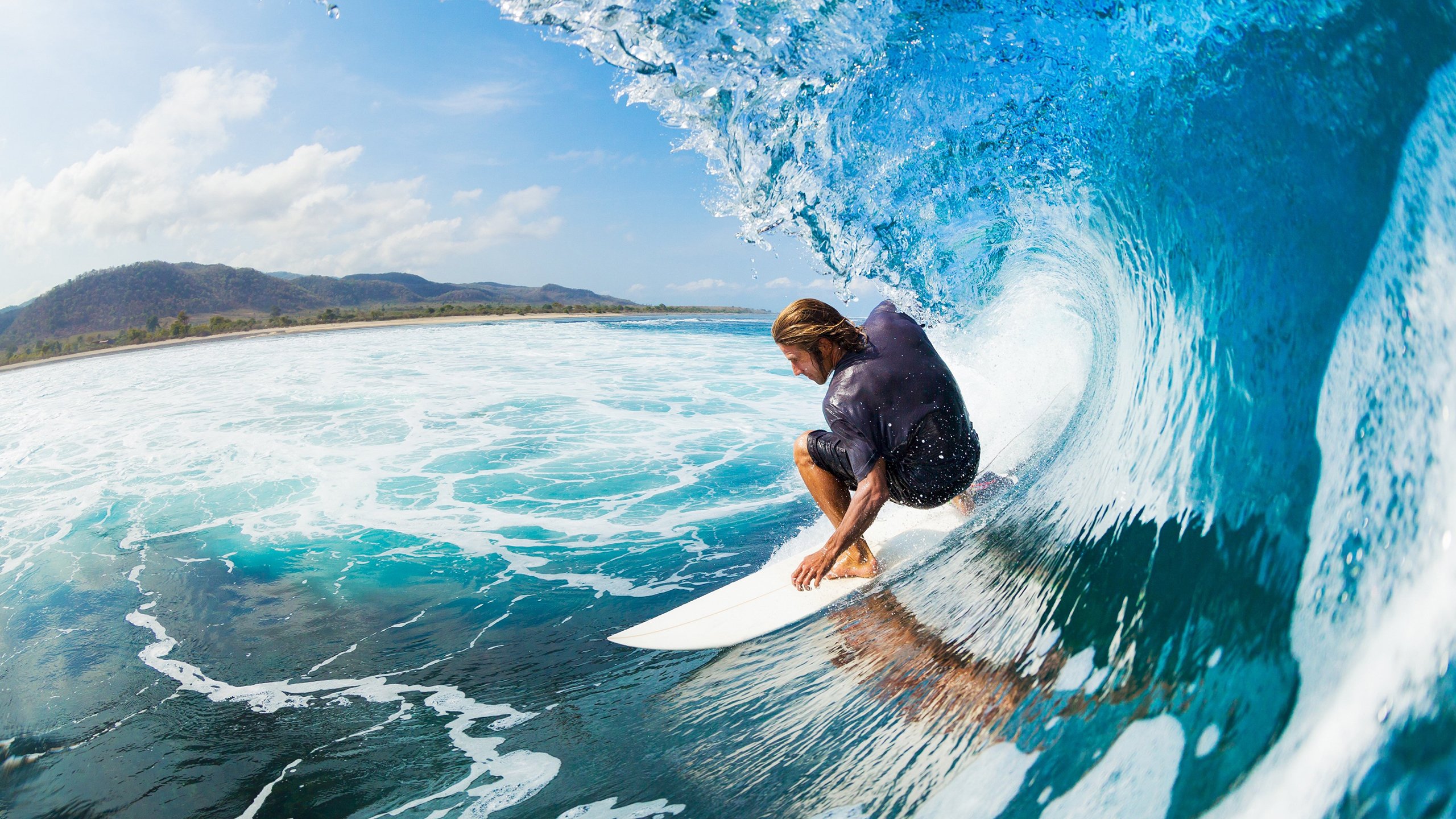 绿色环保足球器材在校园推广，实现绿色骑行与运动相结合，足球 绿色