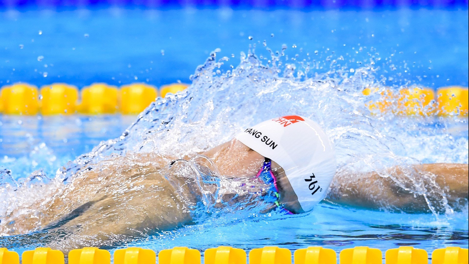 爱游戏登录-特斯·冯·迪克：帮助南非队在进攻端始终保持压力，为球队带来创造性机会